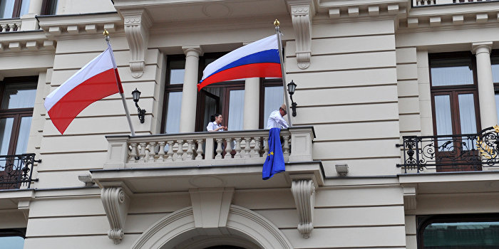 Не в землю нашу полегли когда-то Не в землю нашу полегли когда-то