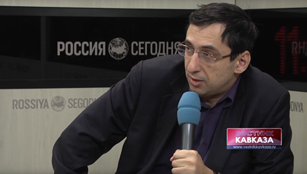 Арешев: Анкара и Баку играют в достаточно рискованную игру Арешев: Анкара и Баку играют в достаточно рискованную игру