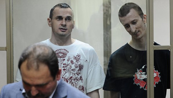 Возвращение Сенцова Украине — разрядка в отношениях между двумя странами? Возвращение Сенцова Украине — разрядка в отношениях между двумя странами?