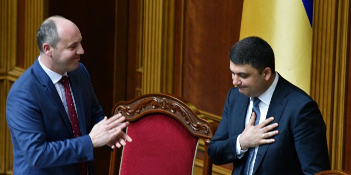 Что происходило в ВР за кулисами премьерской эпопеи Что происходило в ВР за кулисами премьерской эпопеи