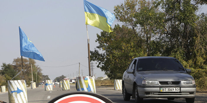 Меджлис отнял автомобиль у видного крымского политика Меджлис отнял автомобиль у видного крымского политика