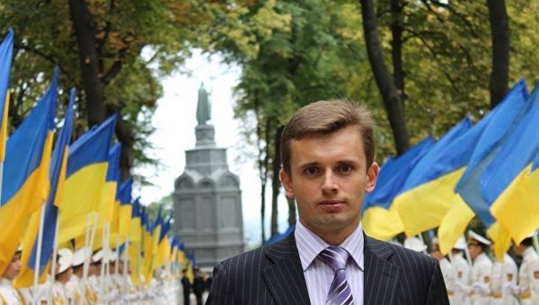 Вперед, цензура: Порошенко решит, что можно писать и читать украинцам Вперед, цензура: Порошенко решит, что можно писать и читать украинцам