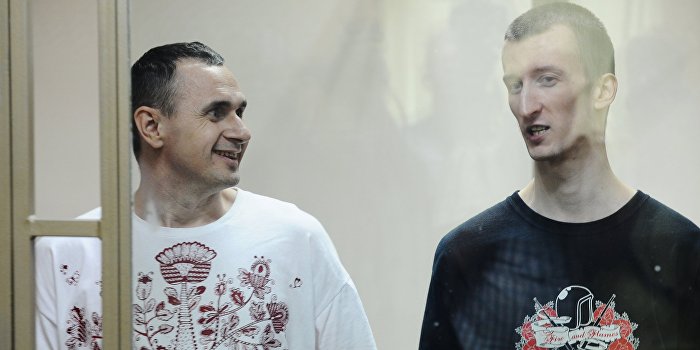 Россия рассматривает запрос Украины о передаче Сенцова и Кольченко Россия рассматривает запрос Украины о передаче Сенцова и Кольченко