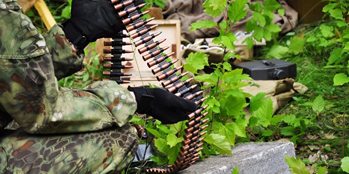 В Черкасской области задержаны военные, продавшие оружия на $4,5 тысяч В Черкасской области задержаны военные, продавшие оружия на $4,5 тысяч