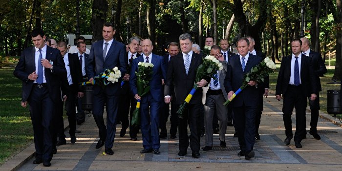 Охранники, спасшие Януковича, теперь работают на Порошенко Охранники, спасшие Януковича, теперь работают на Порошенко