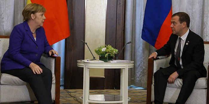 Меркель: Минские соглашения должны выполнить как можно скорее Меркель: Минские соглашения должны выполнить как можно скорее