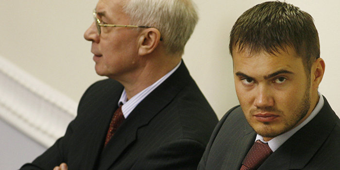 Суд ЕС посмертно снял санкции с сына Януковича