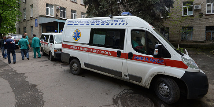 Украинские «скорые» собираются лишить врачей