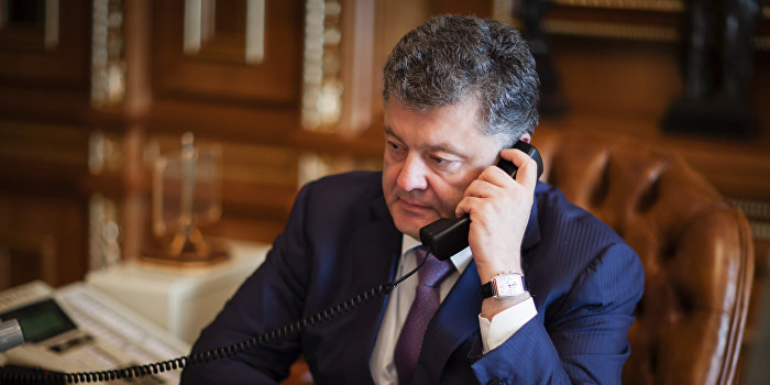 Порошенко поручил организовать переговоры с Путиным о ситуации в Крыму Порошенко поручил организовать переговоры с Путиным о ситуации в Крыму