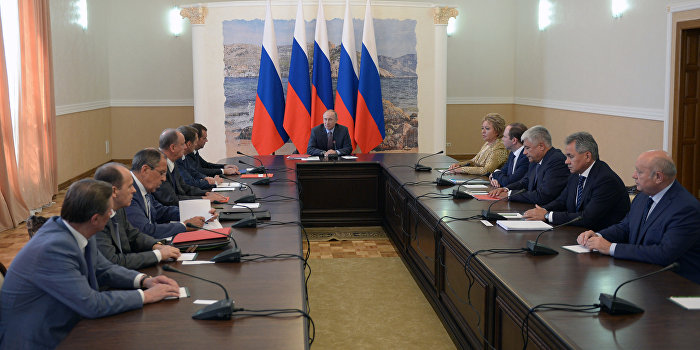 Путин: Диверсии в Крыму — из-за нежелания Украины выполнять Минск