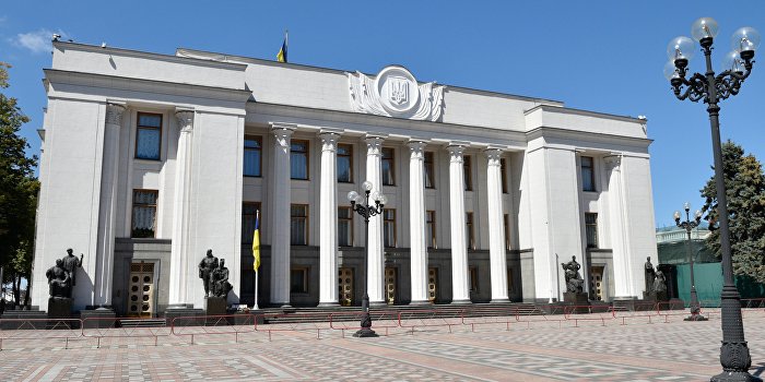 Победители на промежуточных выборах приняли депутатскую присягу Победители на промежуточных выборах приняли депутатскую присягу