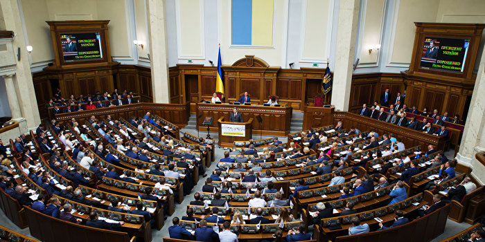 В Раде хотят ввести военное управление территориями, прилегающими к Крыму В Раде хотят ввести военное управление территориями, прилегающими к Крыму