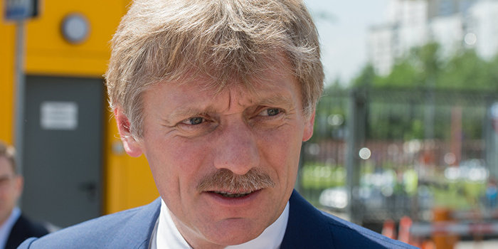 Песков рассказал детали разговора Путина и Порошенко в Берлине Песков рассказал детали разговора Путина и Порошенко в Берлине