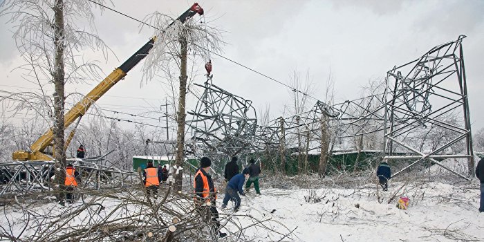 275 населенных пунктов на Украине обесточены из-за непогоды 275 населенных пунктов на Украине обесточены из-за непогоды