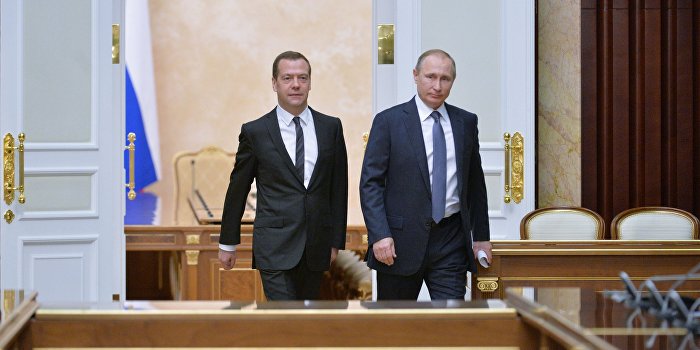 Путин и Медведев обсудили задержание Улюкаева