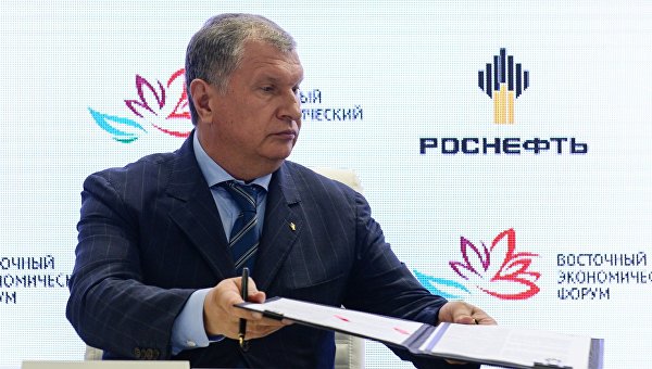 «Ведомости»: Улюкаев сел из-за «Роснефти» при помощи ФСБ