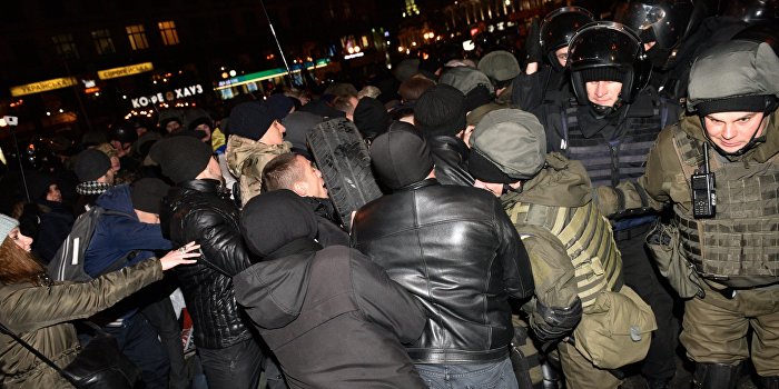 «Организация украинских националистов» открестилась от погромщиков Сбербанка