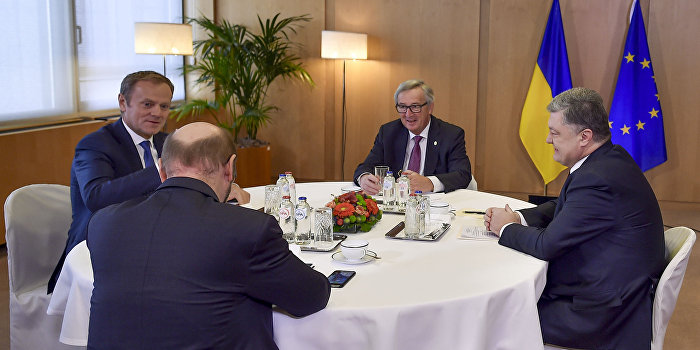 Лукаш: Украина — страна-банкрот и страна-изгой для Европы Лукаш: Украина — страна-банкрот и страна-изгой для Европы