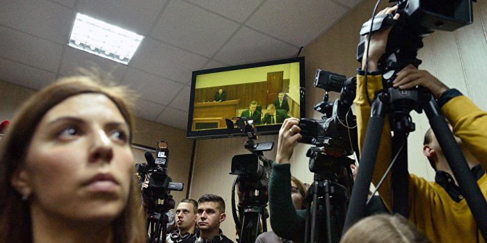 Бондаренко: Все украинские политики хотят сорвать допрос Януковича