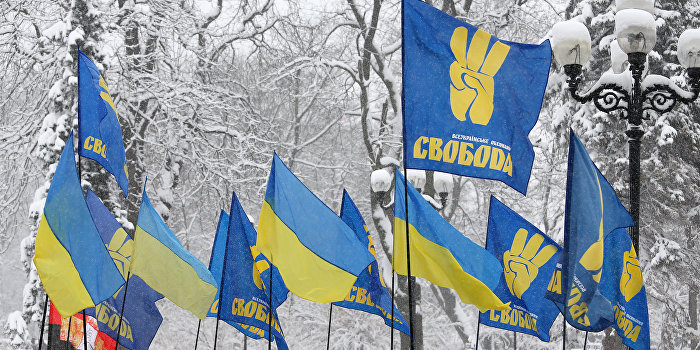 Украинские националисты требуют отмены «языкового закона» Украинские националисты требуют отмены «языкового закона»