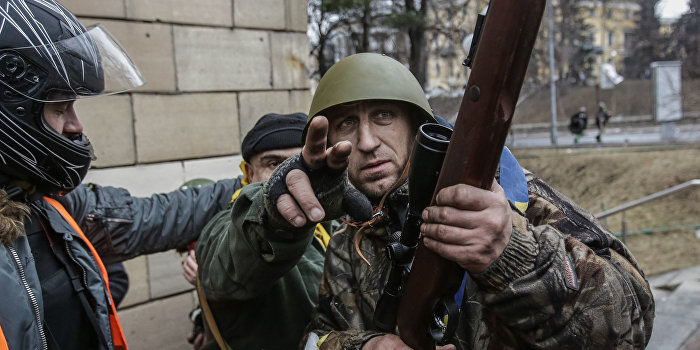Бывший участник «Правого Сектора» обвинил Парубия и Авакова в бойне на Майдане Бывший участник «Правого Сектора» обвинил Парубия и Авакова в бойне на Майдане