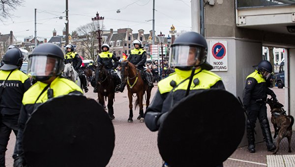ЕС стремится обезопасить себя от украинских и грузинских мигрантов ЕС стремится обезопасить себя от украинских и грузинских мигрантов
