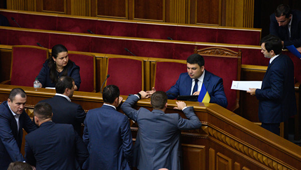 Кривое зеркало Евромайдана: Налоговики сделали европейские товары еще более недоступными для украинцев Кривое зеркало Евромайдана: Налоговики сделали европейские товары еще более недоступными для украинцев