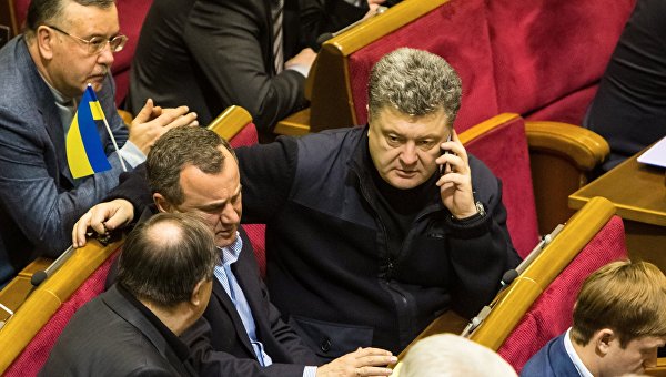 Богатый оппозиционер - сидящий оппозиционер Богатый оппозиционер - сидящий оппозиционер