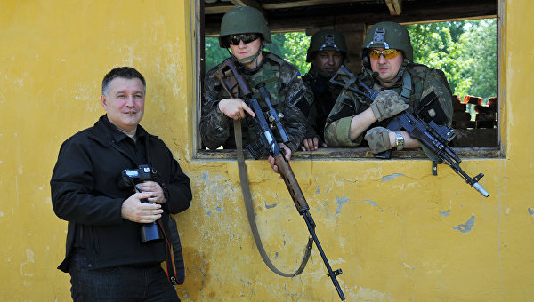 Десять минут позора и ты свободен: Как Аваков уволил «правосека» Гонтареву Десять минут позора и ты свободен: Как Аваков уволил «правосека» Гонтареву