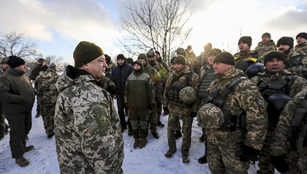 Политологи: Аваков перешел в открытое наступление на Порошенко Политологи: Аваков перешел в открытое наступление на Порошенко
