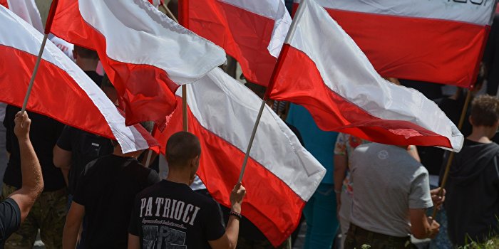 МИД Польши направит Киеву ноту из-за разрушения памятника полякам, убитым украинскими националистами