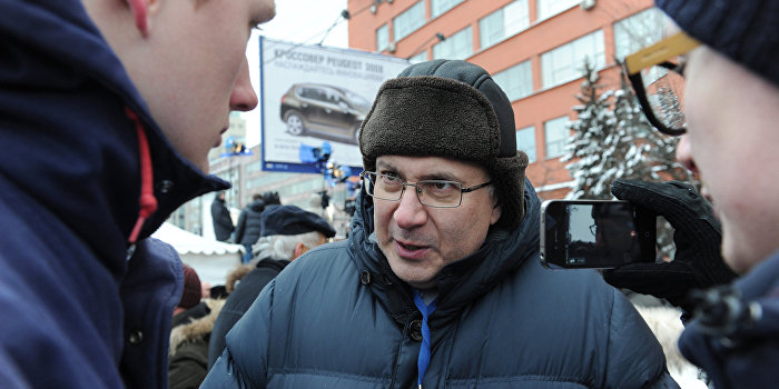 Ганапольский, Киселев и Семенов ушли с телеканала NewsOne Ганапольский, Киселев и Семенов ушли с телеканала NewsOne