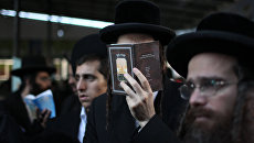 Израильский эксперт сказал, как воспринимают карантин ортодоксальные евреи