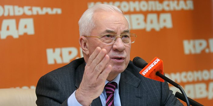 Азаров: Порошенко негодяй из негодяев, но импичмента не будет Азаров: Порошенко негодяй из негодяев, но импичмента не будет