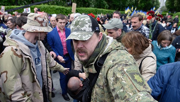 9 Мая: Киев жертвует правыми пешками 9 Мая: Киев жертвует правыми пешками