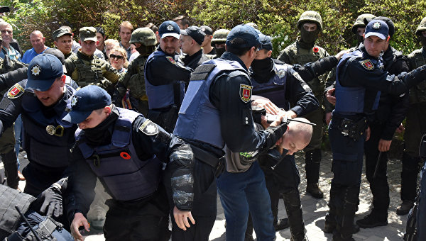 Украинский «Бессмертный полк»: принуждение к компромиссу Украинский «Бессмертный полк»: принуждение к компромиссу