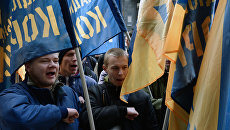 «Национальный корпус» перед выборами: маргинальная партия диктует правила в украинской политике