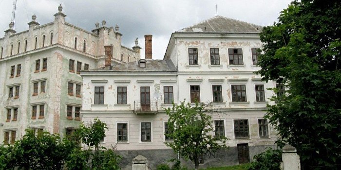 Российский бизнесмен продает замок на Западной Украине Российский бизнесмен продает замок на Западной Украине