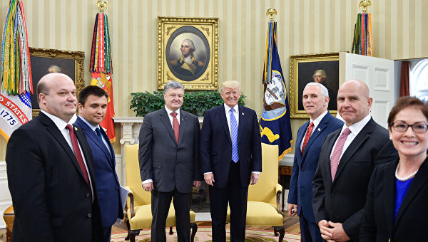 Компромат вхолостую: Трамп готов к «большой сделке» с Россией Компромат вхолостую: Трамп готов к «большой сделке» с Россией