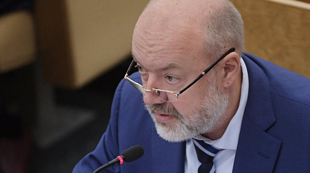 В Госдуме предложили узаконить публичное отречение от гражданства Украины В Госдуме предложили узаконить публичное отречение от гражданства Украины