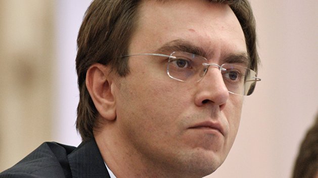 Министр инфраструктуры Украины подал в суд на авиакомпанию Коломойского Министр инфраструктуры Украины подал в суд на авиакомпанию Коломойского
