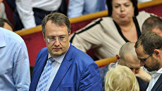Молчанов объяснил, зачем Геращенко рассказал про «телефонных террористов» перед выборами в Раду
