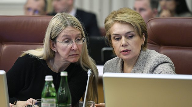 Супрун рассказала, почему на заседании правительства министры сидят в соцсетях Супрун рассказала, почему на заседании правительства министры сидят в соцсетях