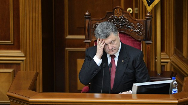 Пощечина Порошенко: Власть пожинает плоды давления на судей Пощечина Порошенко: Власть пожинает плоды давления на судей