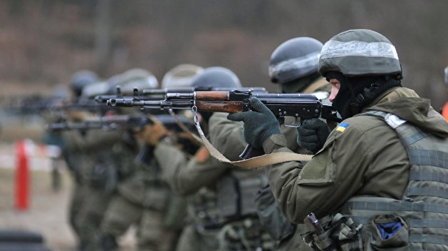 Военный эксперт: Украина не способна создать адекватное стрелковое оружие Военный эксперт: Украина не способна создать адекватное стрелковое оружие