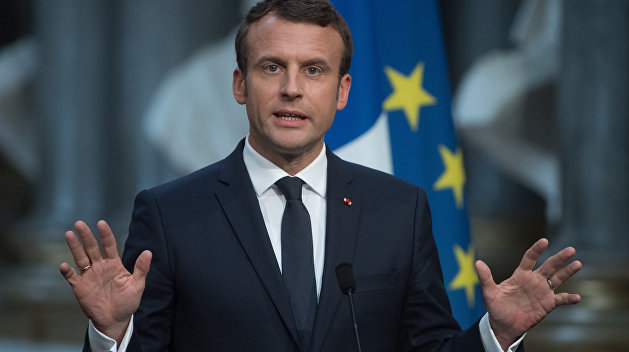Макрон лидирует в первом туре выборов президента Франции