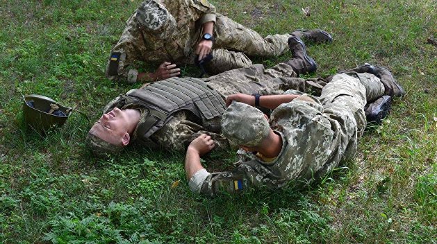 Люди гибнут за пиар: как Киев приносит в жертву своих солдат Люди гибнут за пиар: как Киев приносит в жертву своих солдат
