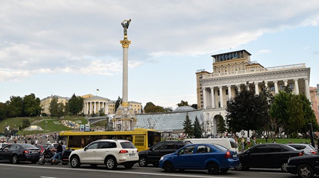 Треть украинцев согласны на диктатуру ради достатка Треть украинцев согласны на диктатуру ради достатка