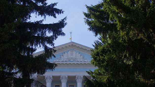 Суд вернул загранпаспорта обвиняемому в коррупции замглавы минобороны Украины