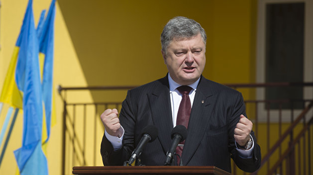 Порошенко: Улучшения ситуации в Донбассе нет Порошенко: Улучшения ситуации в Донбассе нет